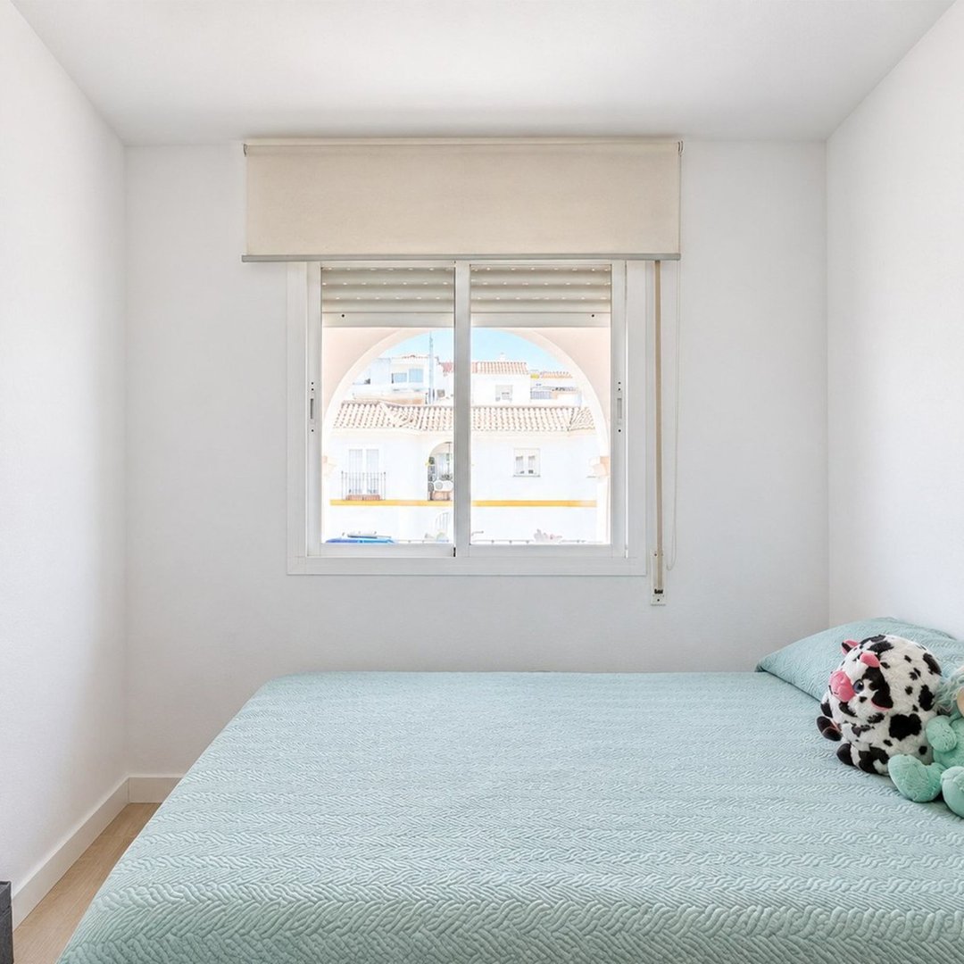 5 Bed Top Floor Apartment in Estepona