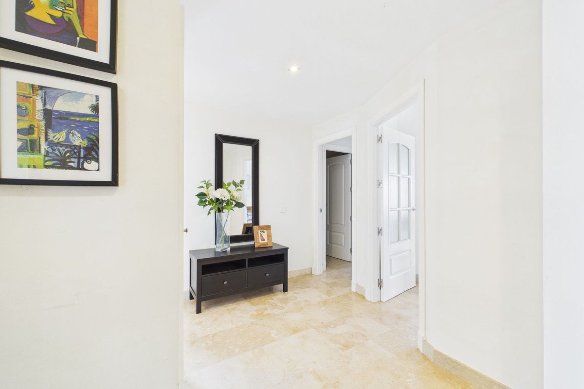 3 Bed Middle Floor Apartment in La Alcaidesa