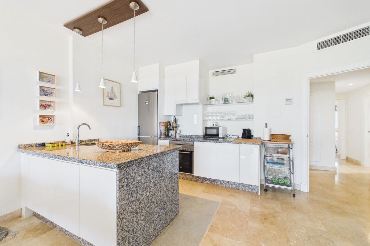 3 Bed Middle Floor Apartment in La Alcaidesa