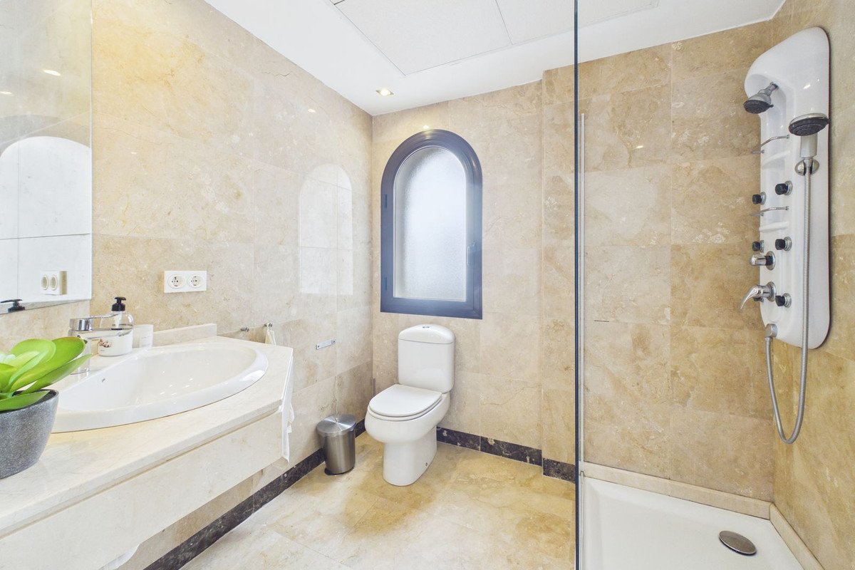 3 Bed Middle Floor Apartment in La Alcaidesa