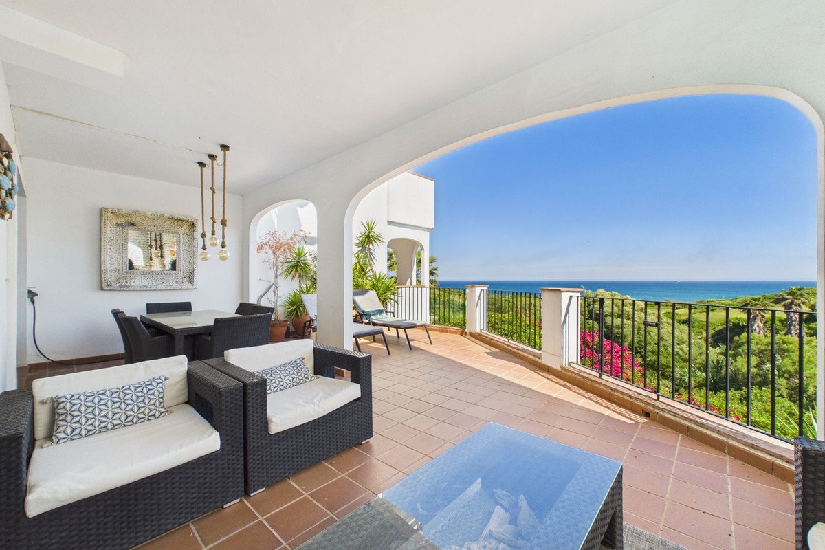 3 Bed Middle Floor Apartment in La Alcaidesa