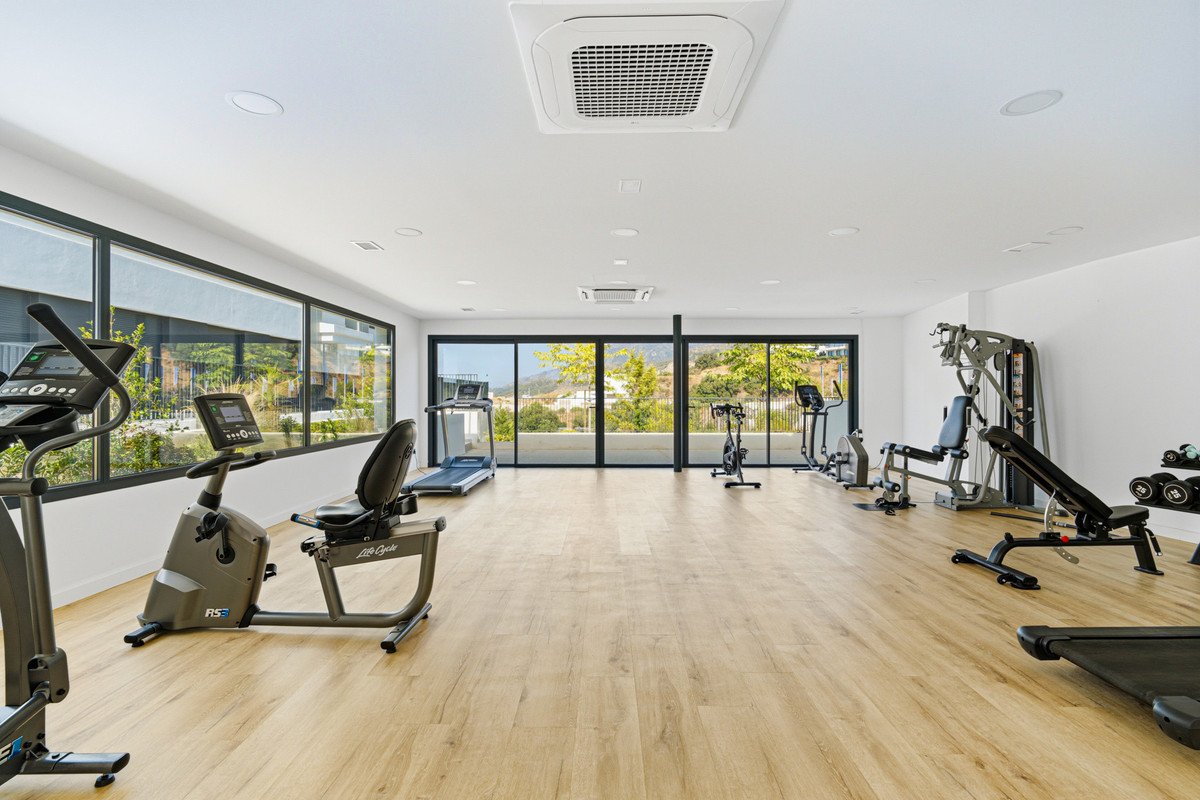 2 Bed Ground Floor Apartment in Altos de los Monteros
