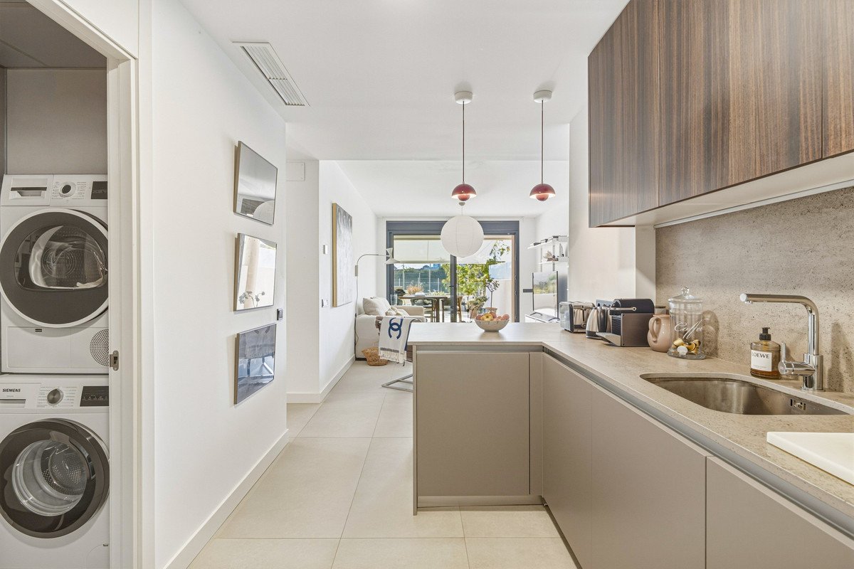 2 Bed Ground Floor Apartment in Altos de los Monteros