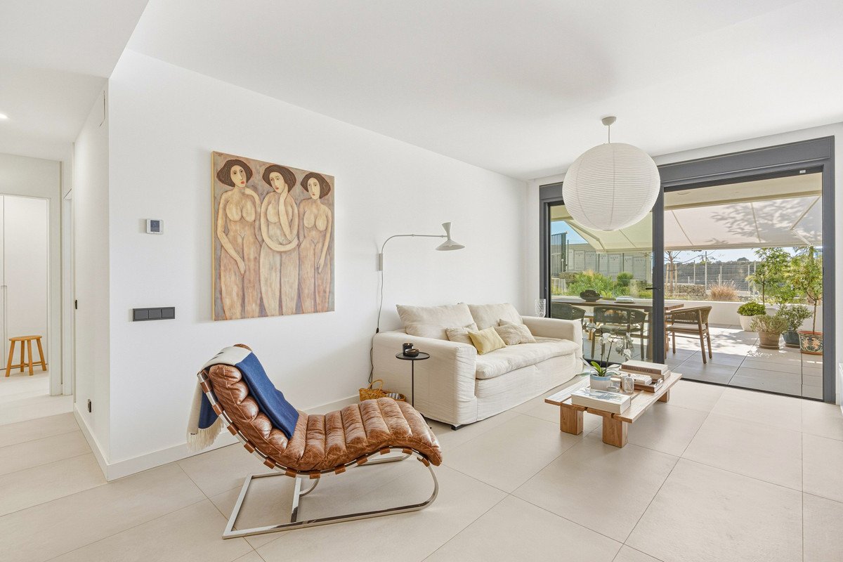 2 Bed Ground Floor Apartment in Altos de los Monteros