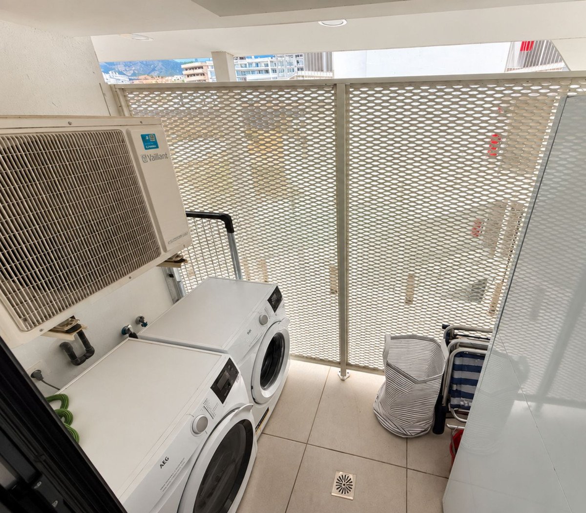 2 Bed Middle Floor Apartment in Higueron