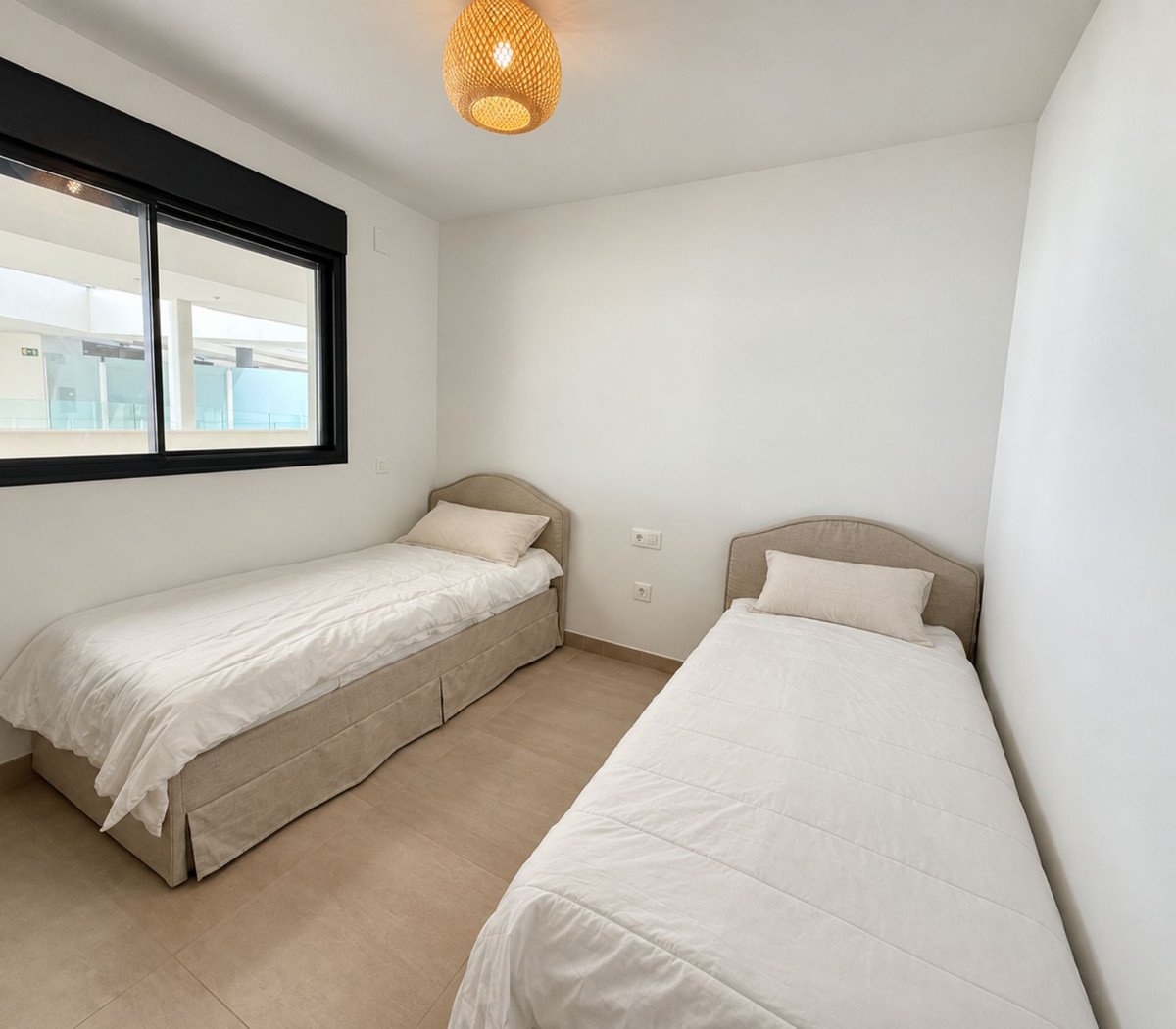 2 Bed Middle Floor Apartment in Higueron