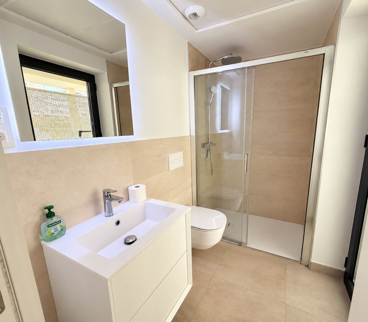 2 Bed Middle Floor Apartment in Higueron