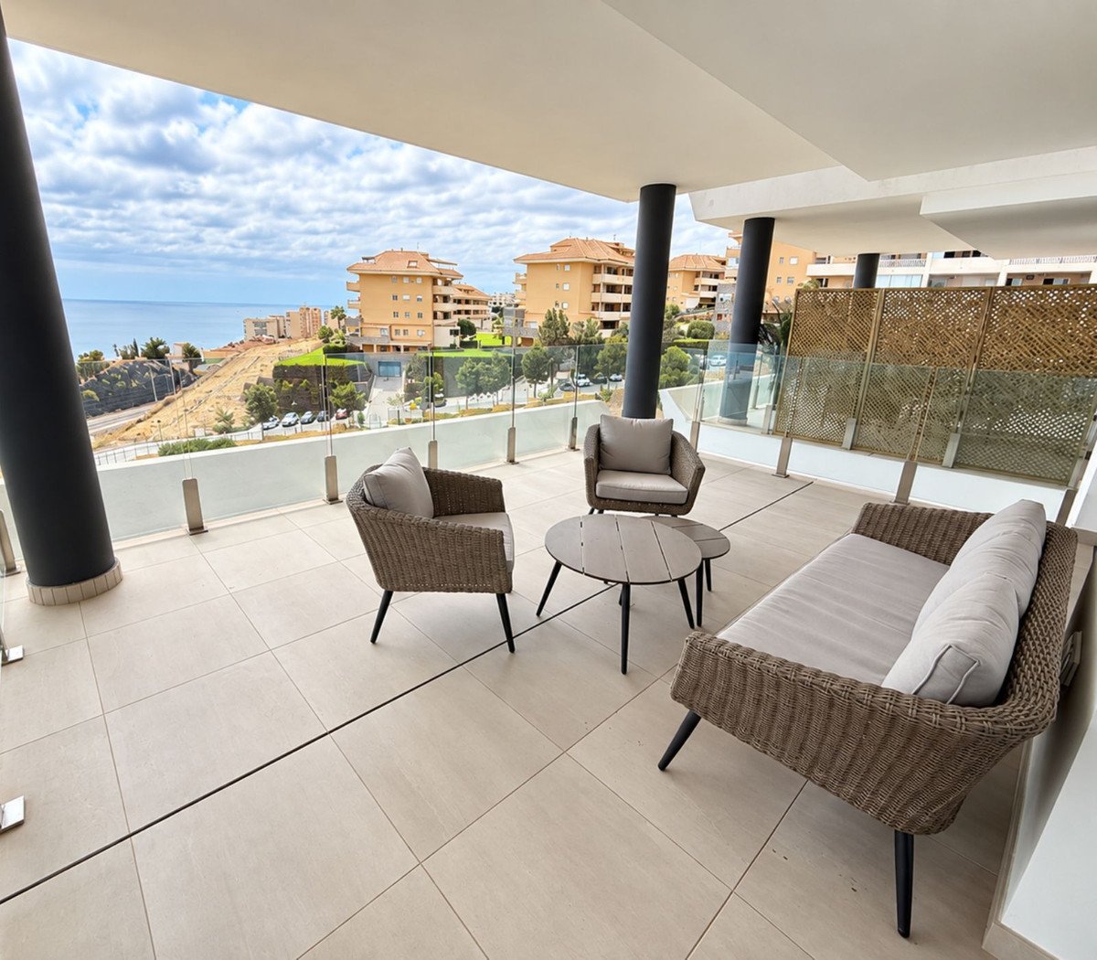 2 Bed Middle Floor Apartment in Higueron