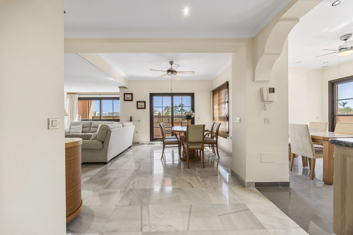 5 Bed Penthouse Duplex in Estepona