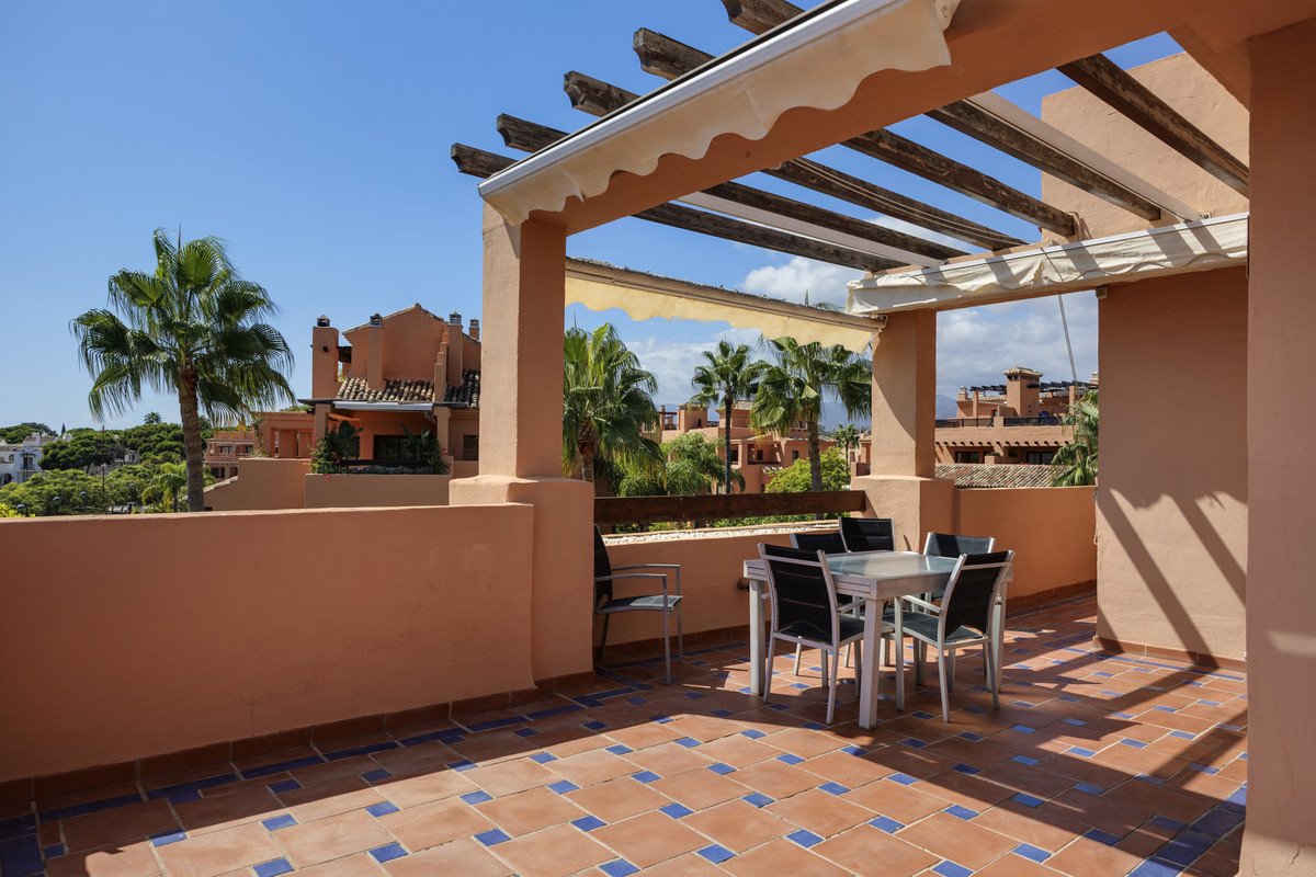 5 Bed Penthouse Duplex in Estepona
