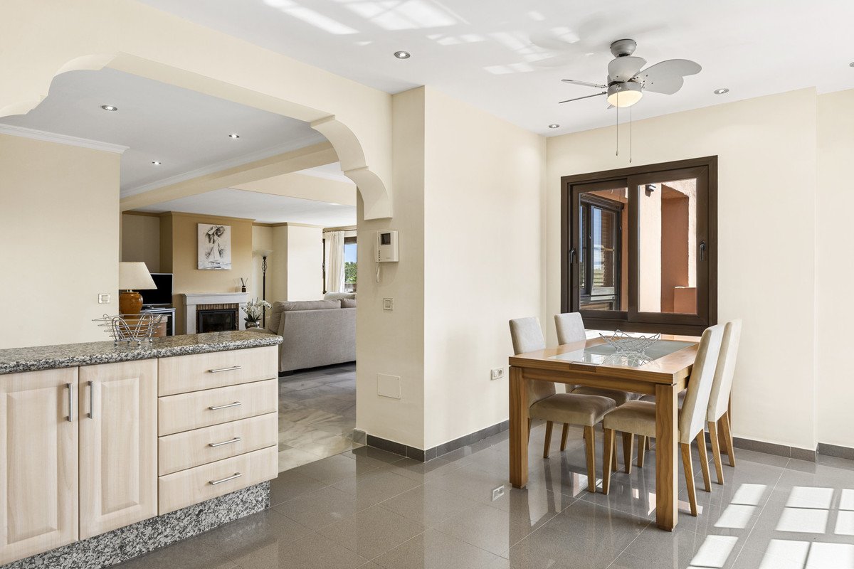 5 Bed Penthouse Duplex in Estepona