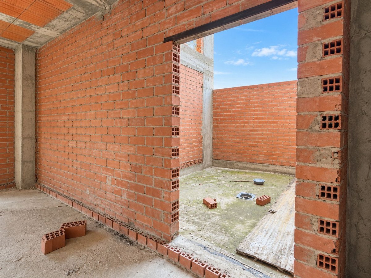 8 Bed Commercial Premises in Alhaurín el Grande
