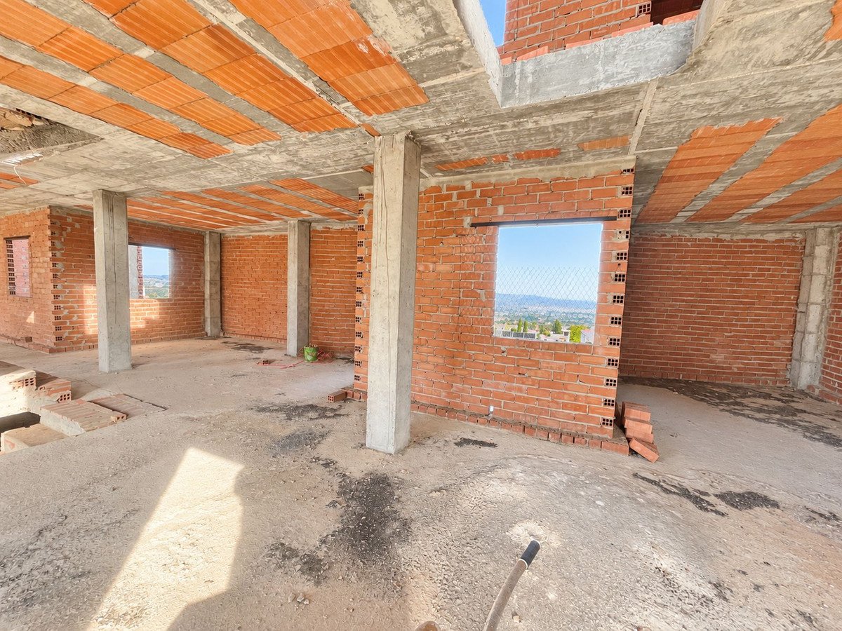 8 Bed Commercial Premises in Alhaurín el Grande
