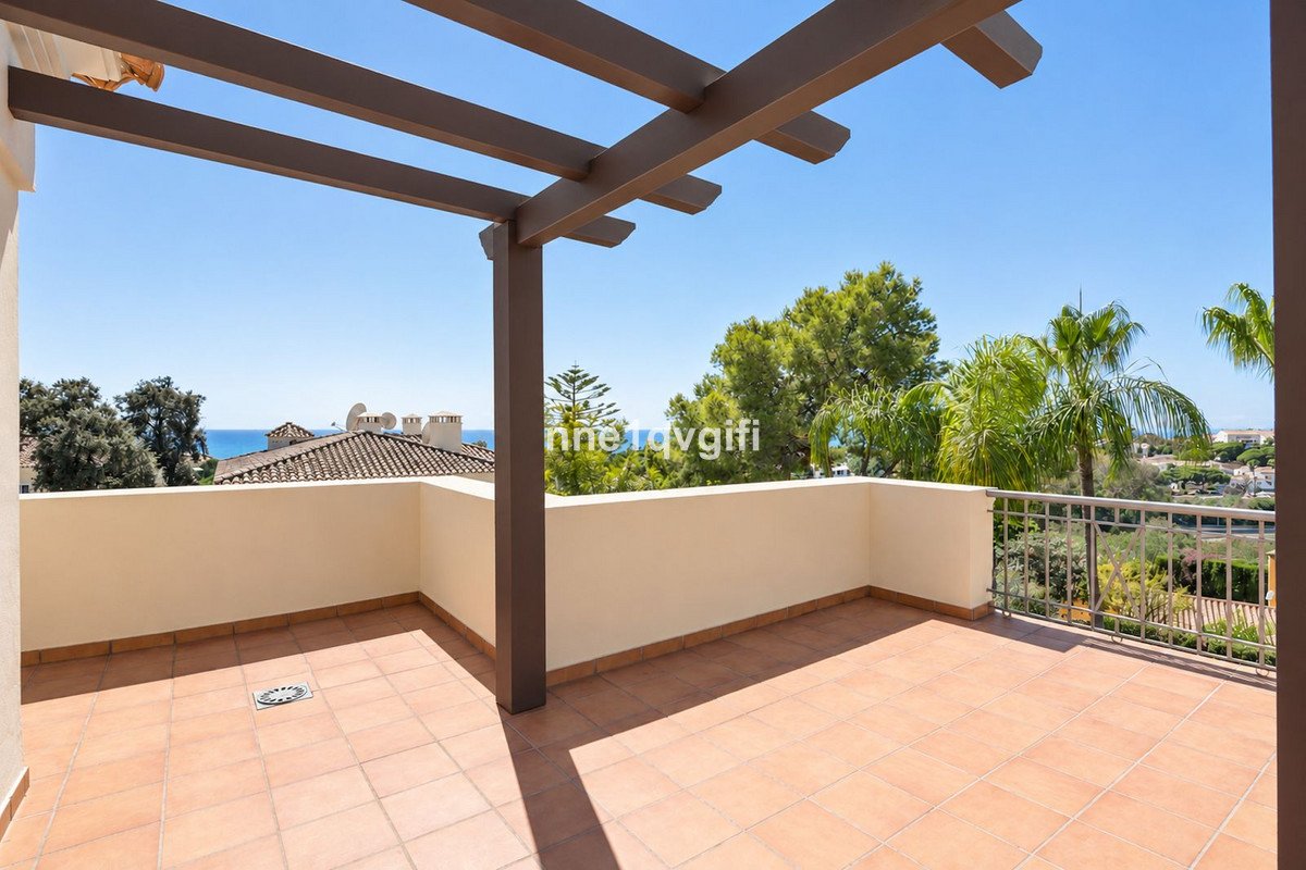 2 Bed Penthouse Duplex in Cabopino