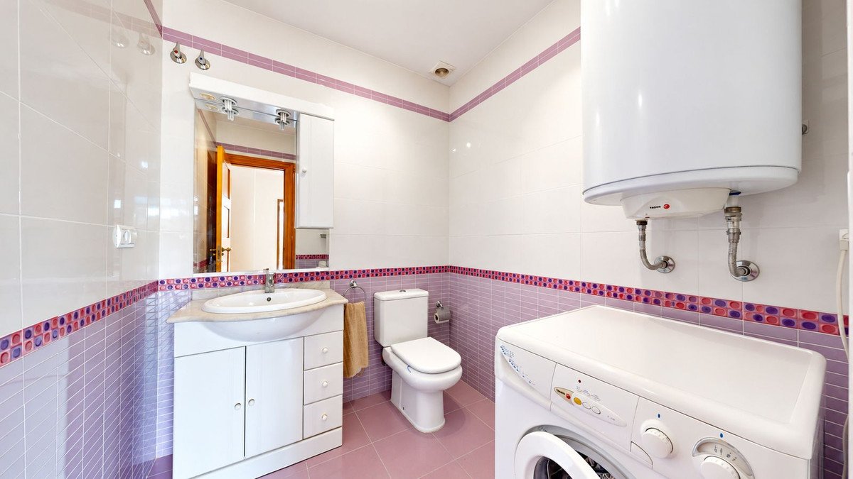 7 Bed Detached Villa in Benalmadena