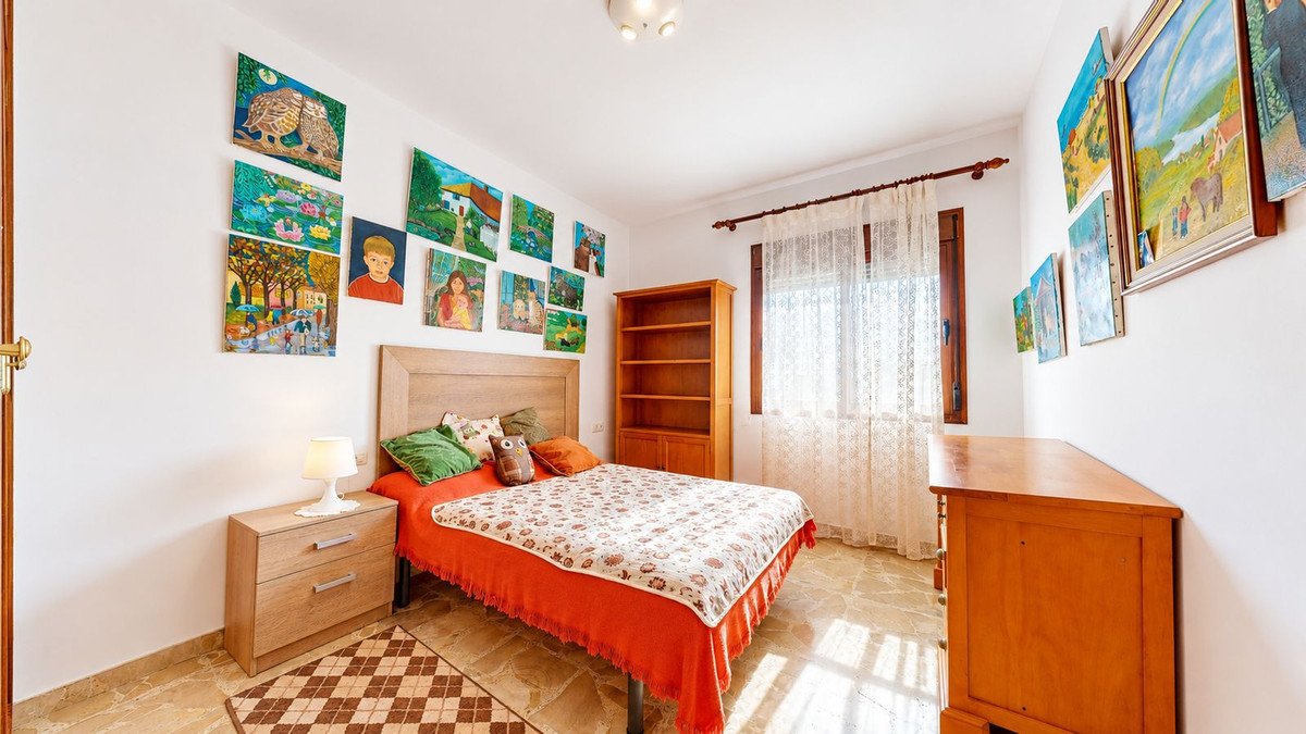7 Bed Detached Villa in Benalmadena