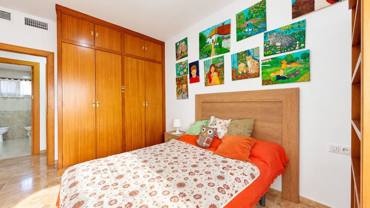 7 Bed Detached Villa in Benalmadena