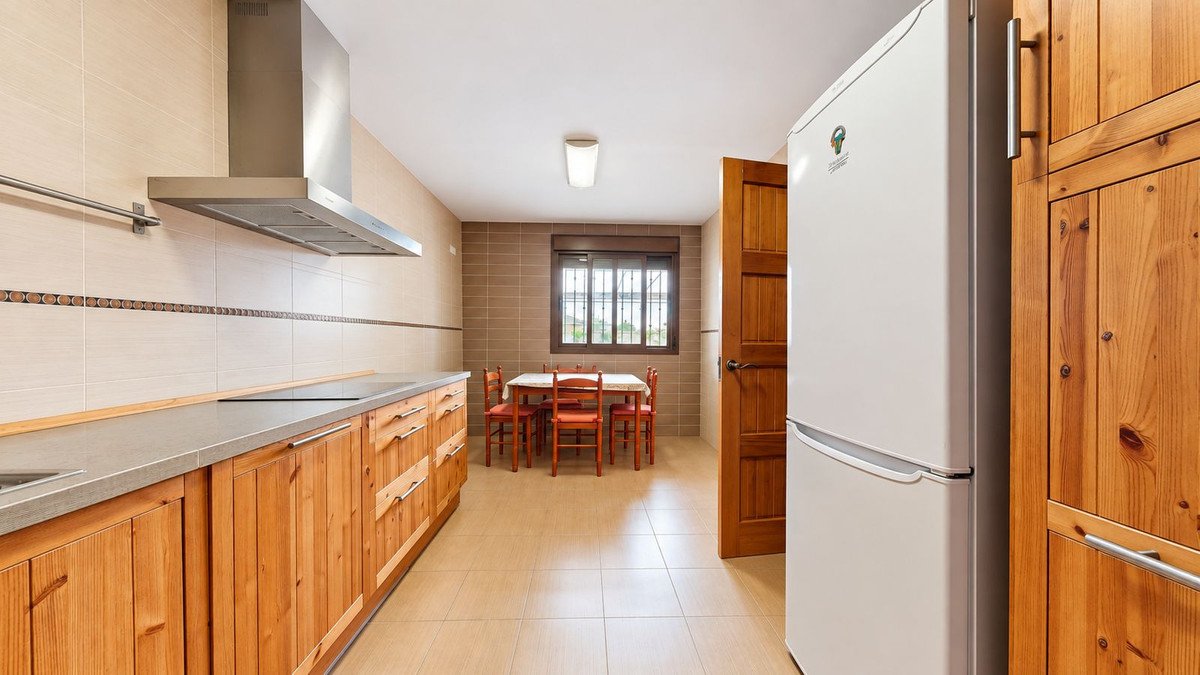 7 Bed Detached Villa in Benalmadena