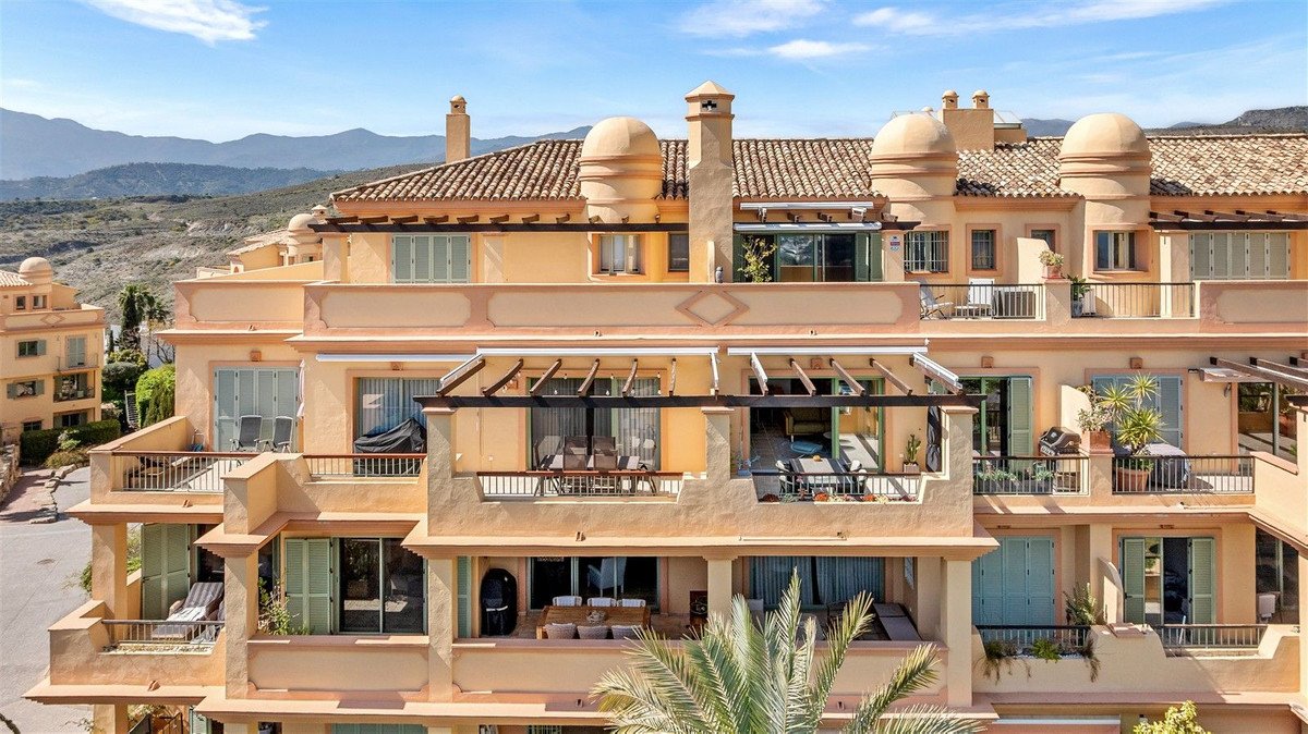 4 Bed Penthouse Duplex in Los Flamingos