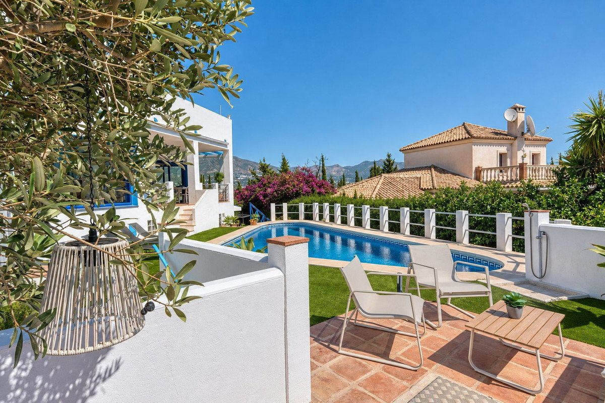 4 Bed Detached Villa in Cerros del Aguila