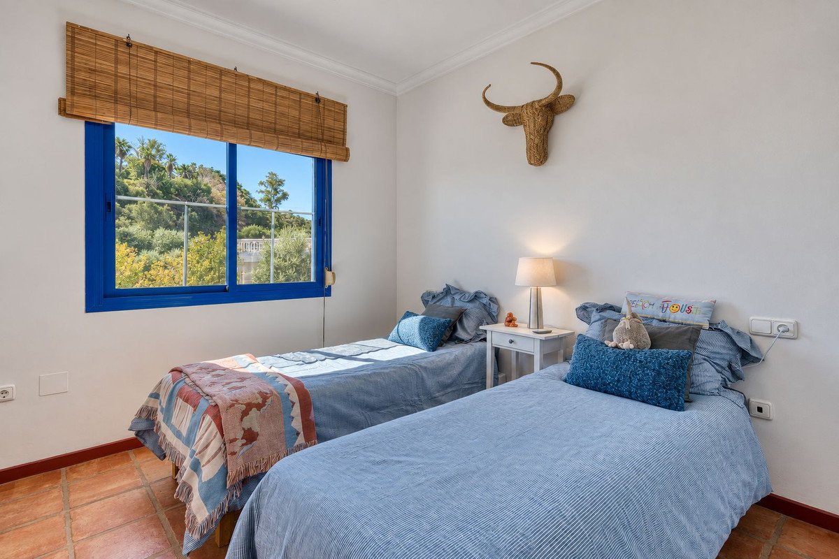 4 Bed Detached Villa in Cerros del Aguila