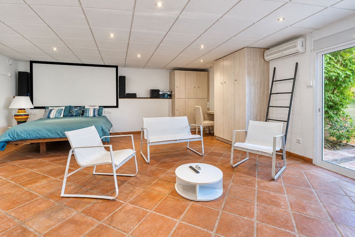 4 Bed Detached Villa in Cerros del Aguila