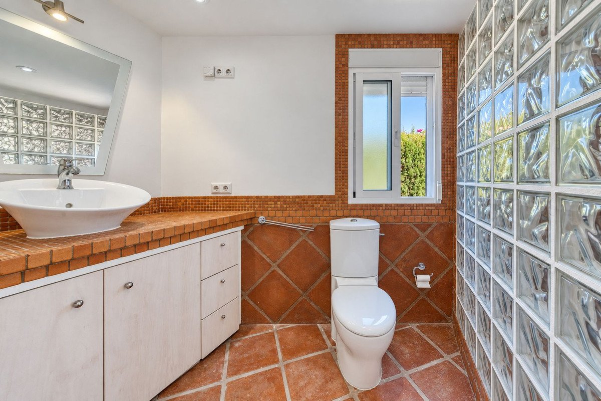 4 Bed Detached Villa in Cerros del Aguila