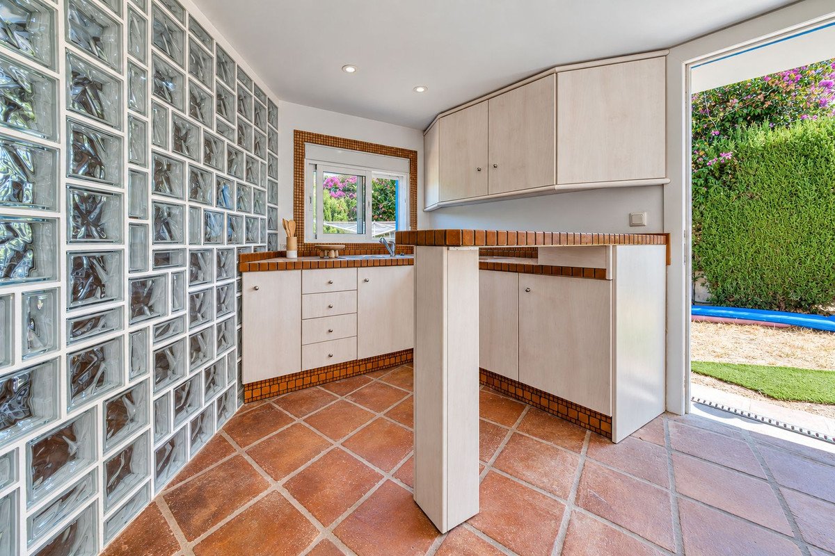 4 Bed Detached Villa in Cerros del Aguila