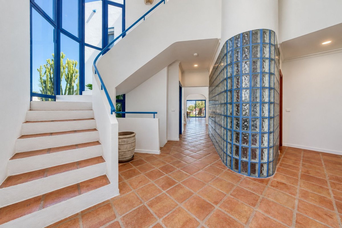4 Bed Detached Villa in Cerros del Aguila