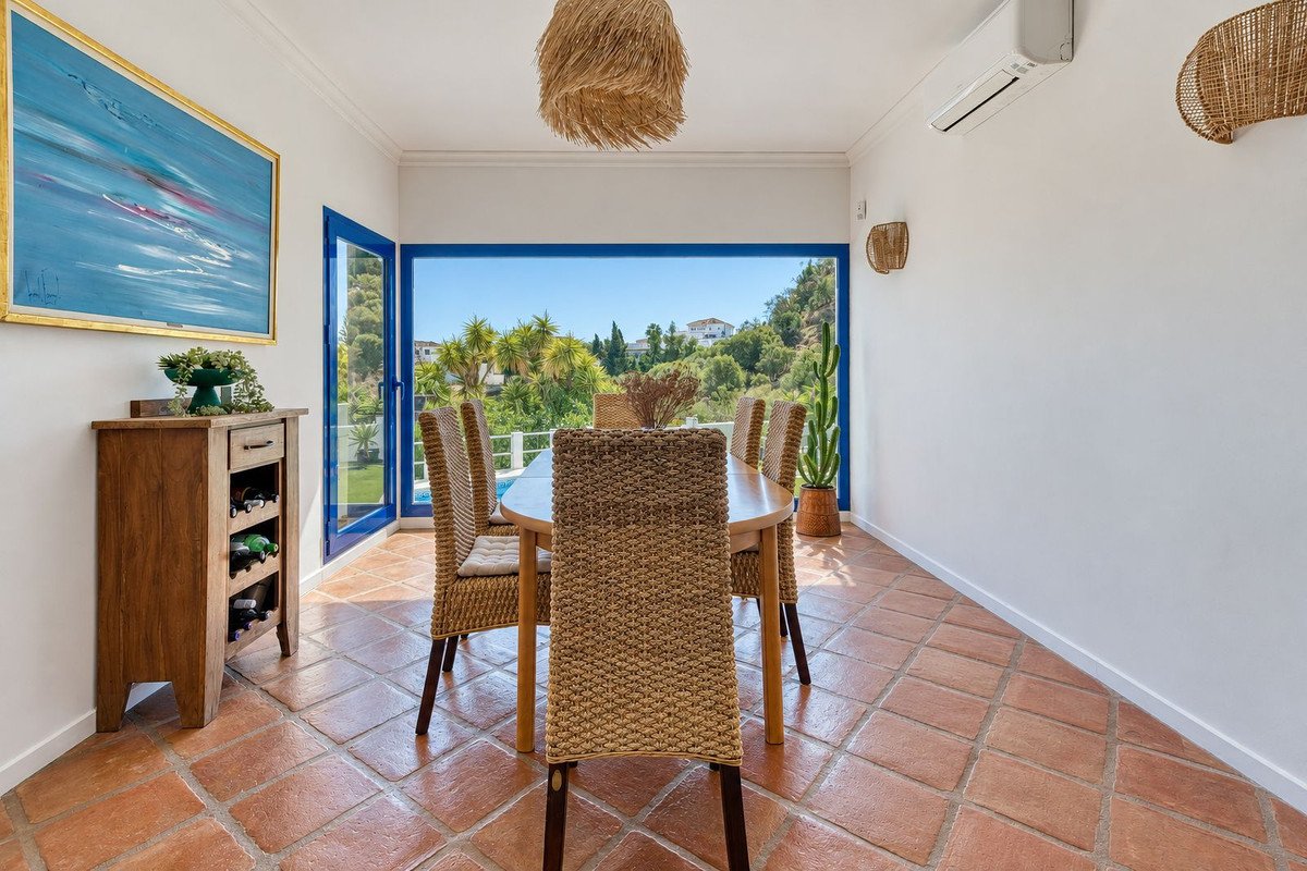 4 Bed Detached Villa in Cerros del Aguila