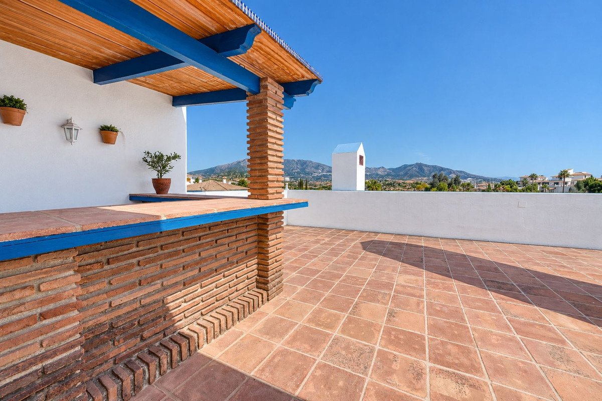 4 Bed Detached Villa in Cerros del Aguila