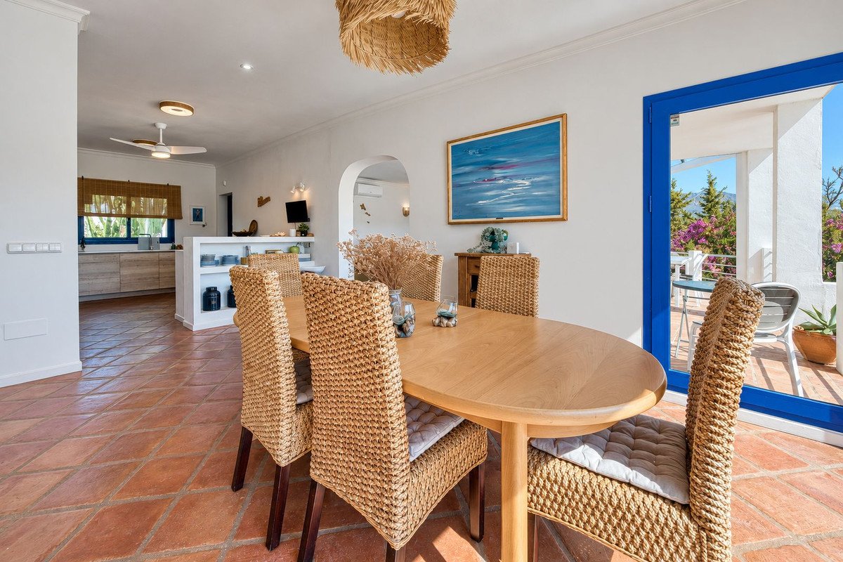 4 Bed Detached Villa in Cerros del Aguila