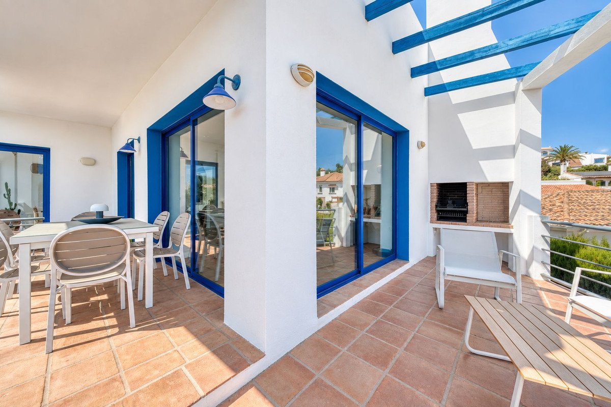 4 Bed Detached Villa in Cerros del Aguila
