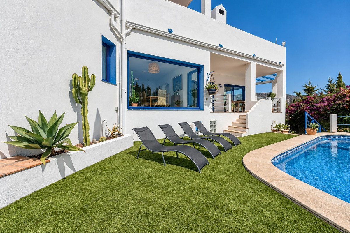 4 Bed Detached Villa in Cerros del Aguila