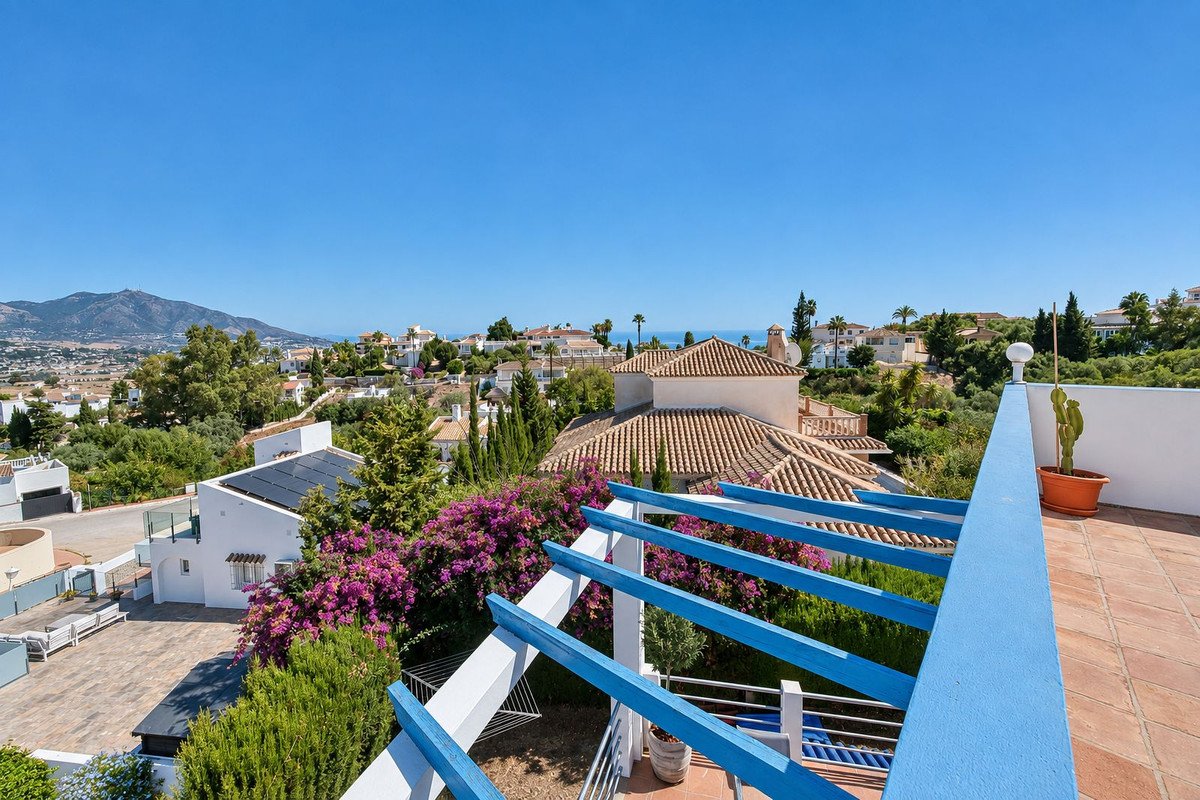 4 Bed Detached Villa in Cerros del Aguila