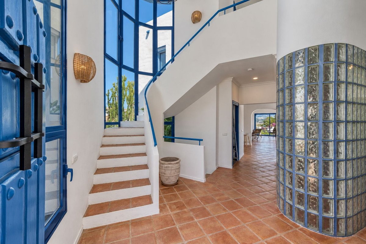 4 Bed Detached Villa in Cerros del Aguila