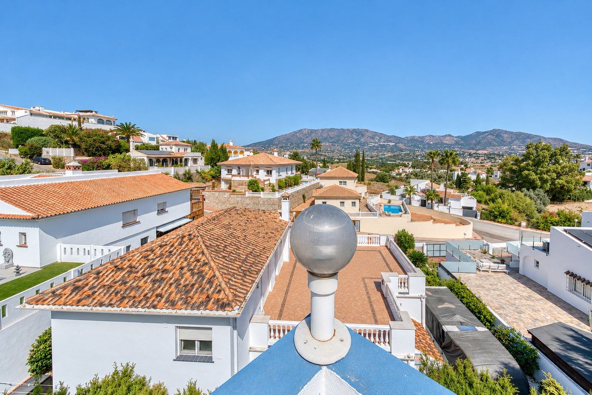 4 Bed Detached Villa in Cerros del Aguila