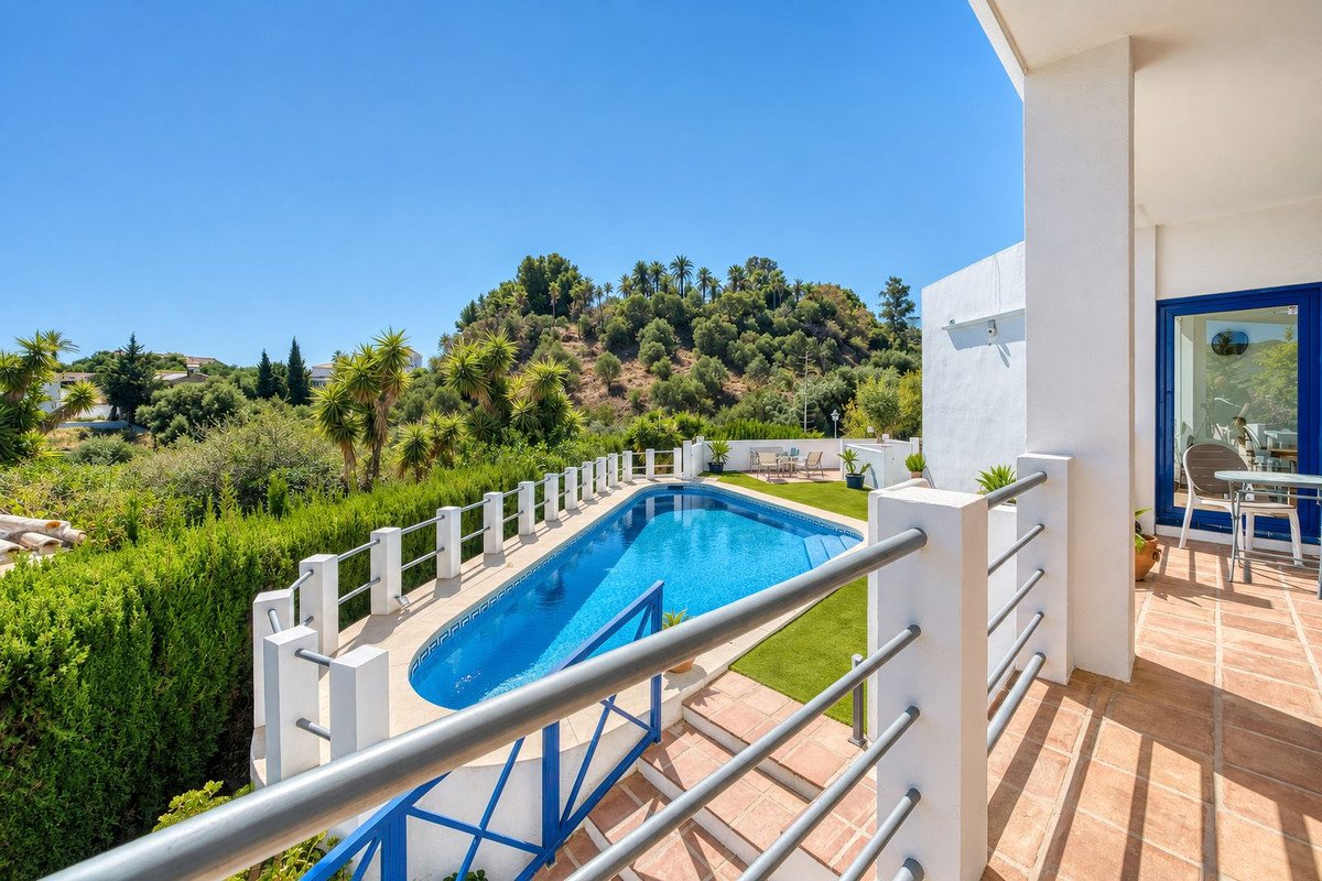 4 Bed Detached Villa in Cerros del Aguila