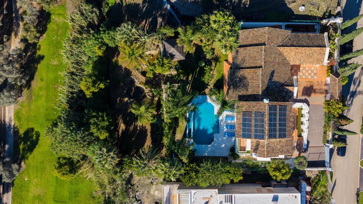 5 Bed Detached Villa in Benahavís