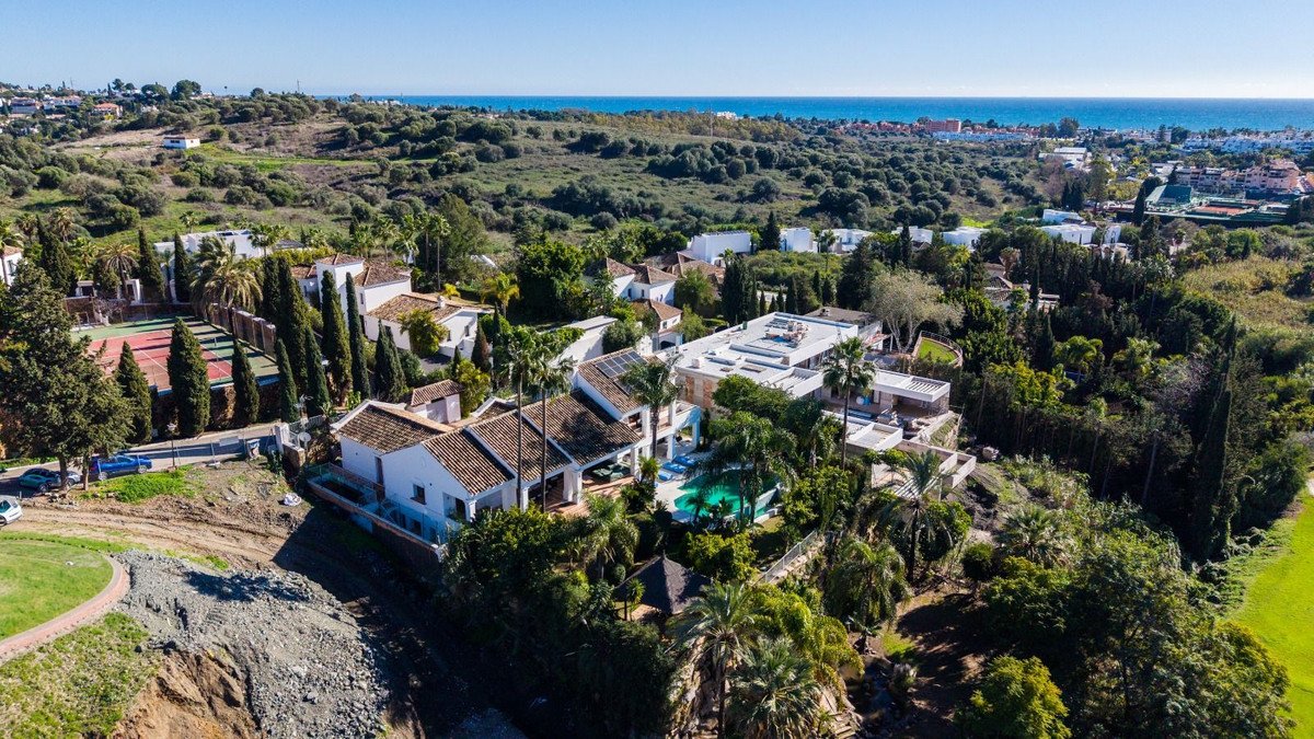 5 Bed Detached Villa in Benahavís