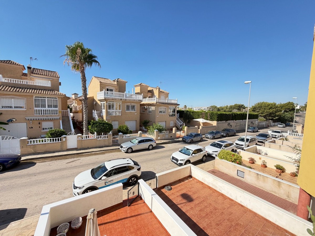 2 Bed Ground Floor Apartment in Villamartin