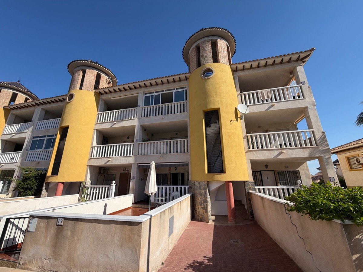 2 Bed Ground Floor Apartment in Villamartin