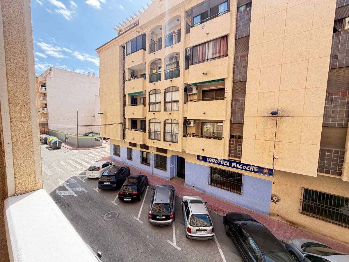 2 Bed Ground Floor Apartment in Torrevieja