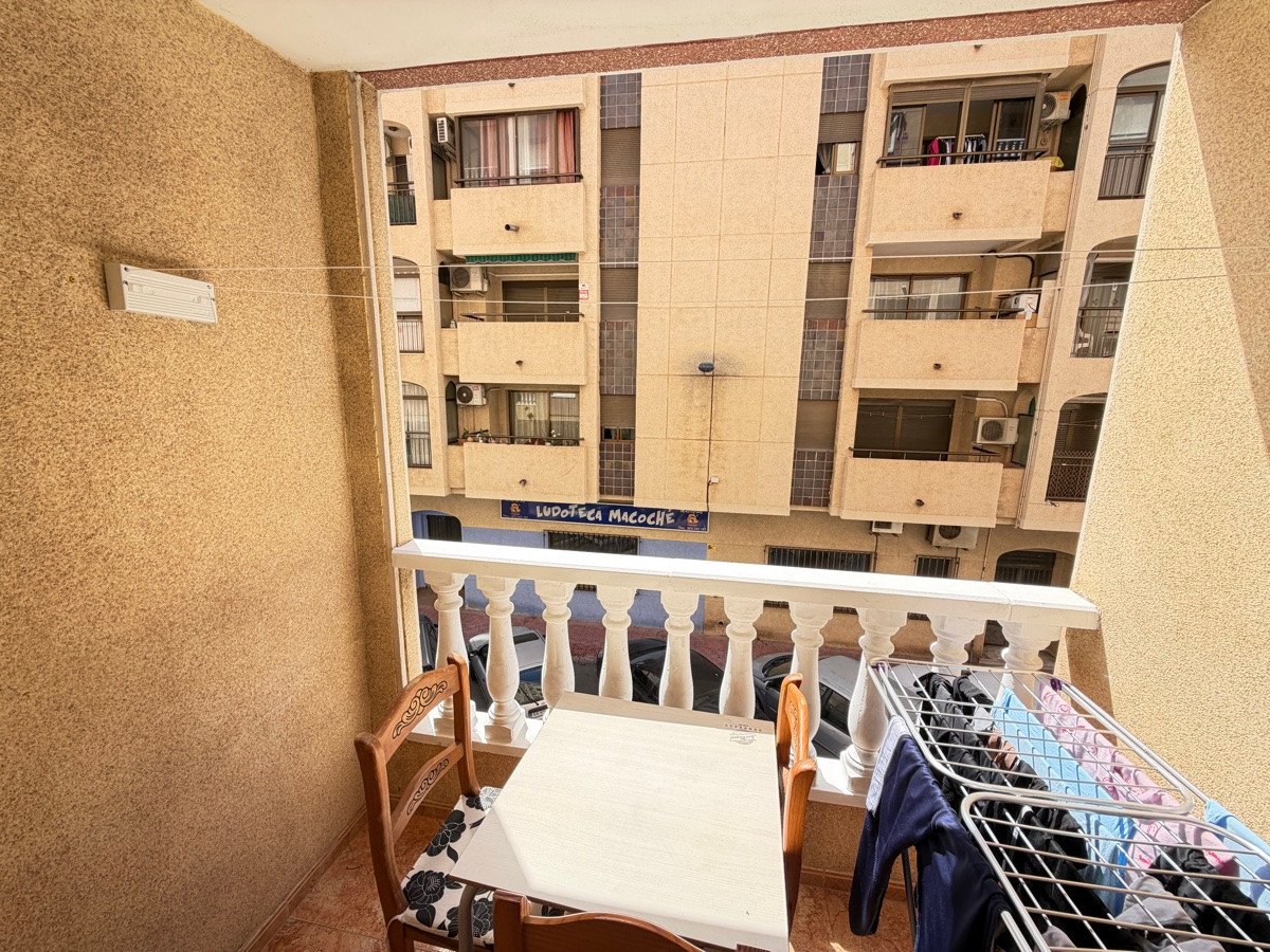 2 Bed Ground Floor Apartment in Torrevieja