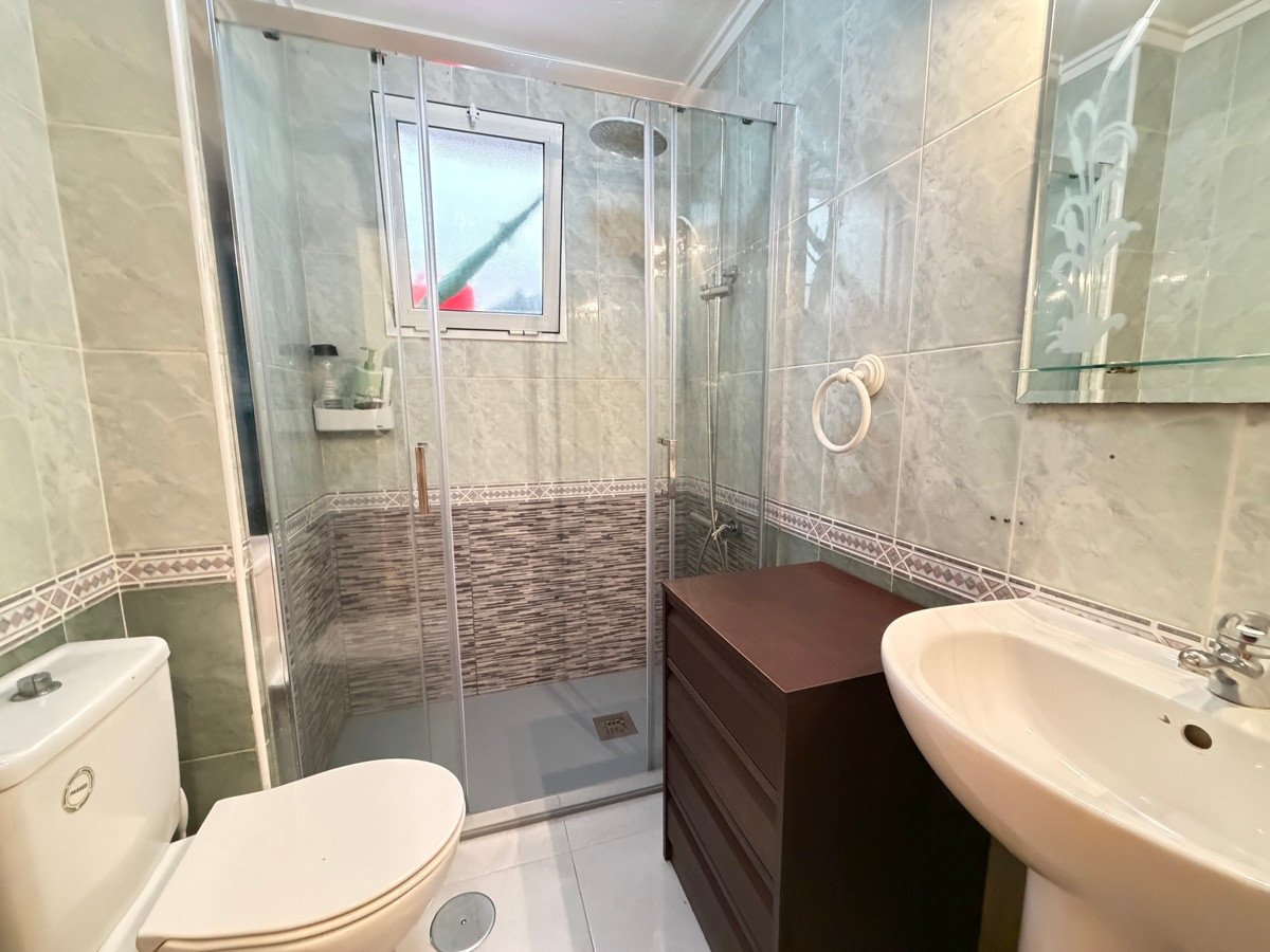 2 Bed Ground Floor Apartment in Torrevieja