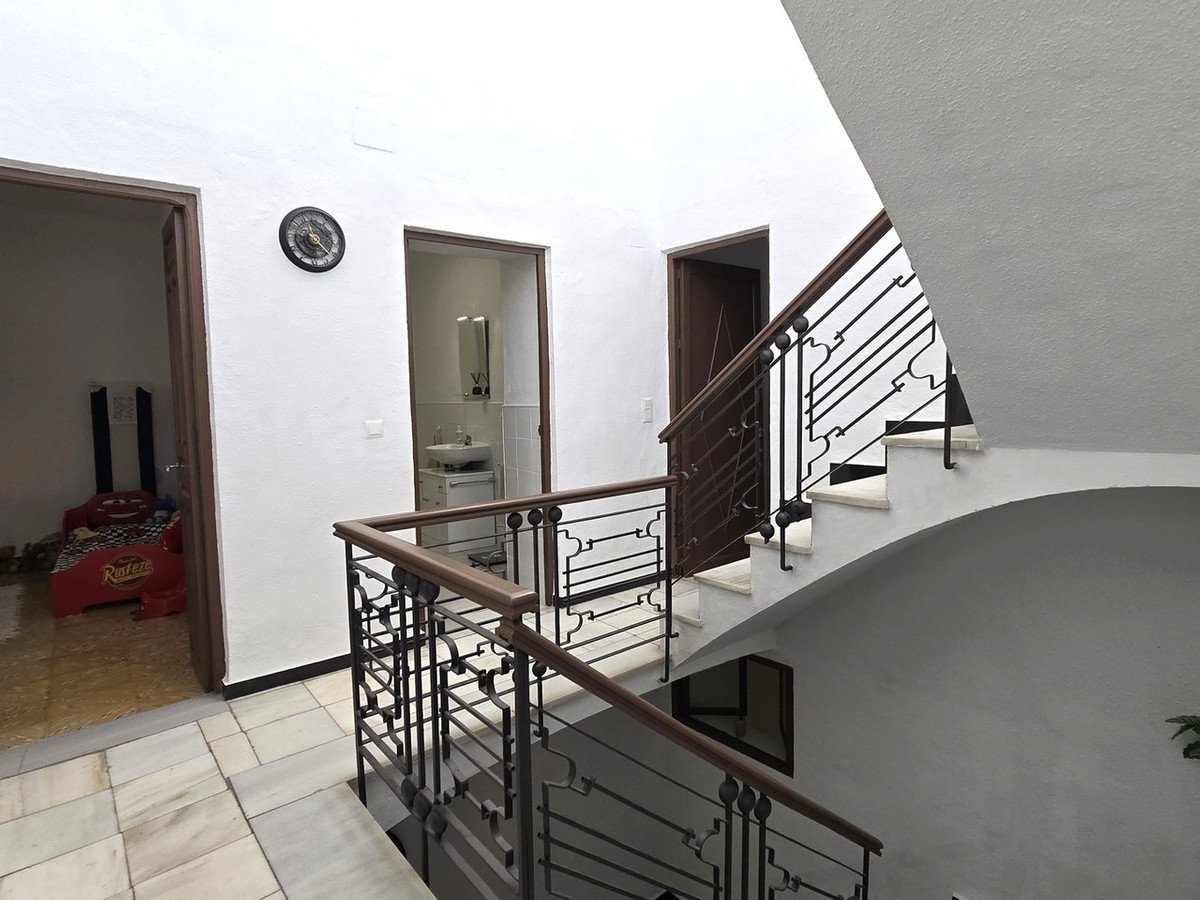 7 Bed Townhouse in Macael