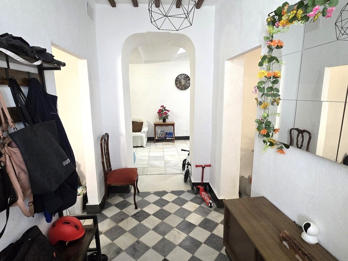 7 Bed Townhouse in Macael