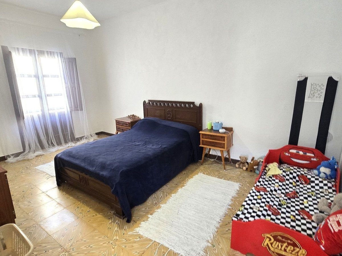 7 Bed Townhouse in Macael