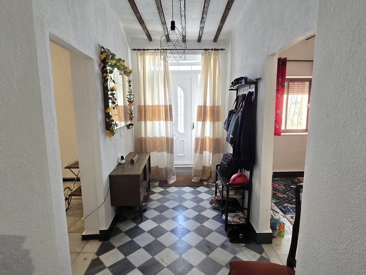 7 Bed Townhouse in Macael