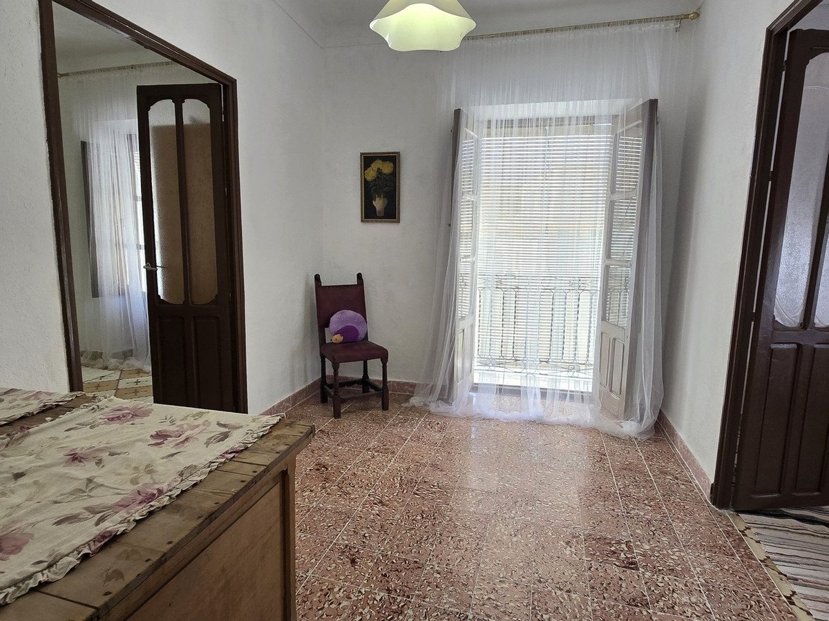 7 Bed Townhouse in Macael